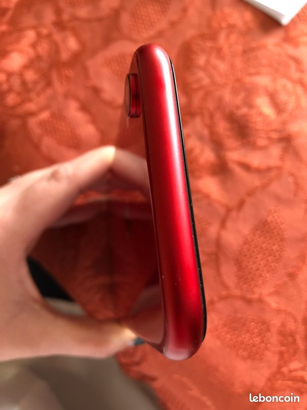 IPhone xr rouge 64 (image 5)