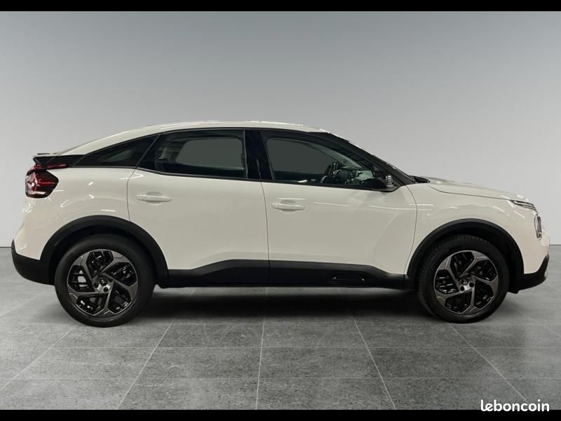 Citroen C4 Essence 130 Feel Pack EAT8 Caméra GPS CarPlay 1ère main (image 4)