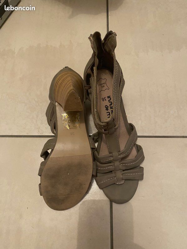 Lot de chaussures (image 9)