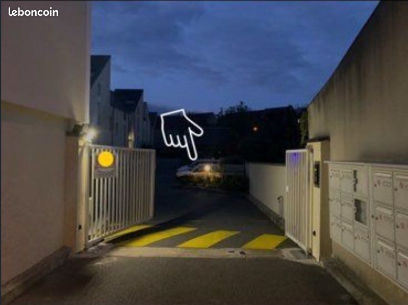 Place de parking (Résidence privée ) · à Nemours · 70 €/mois