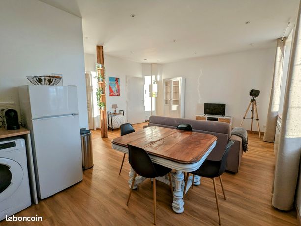 Immeuble de rapport - 3 logements loués meublés entièrement rénovés