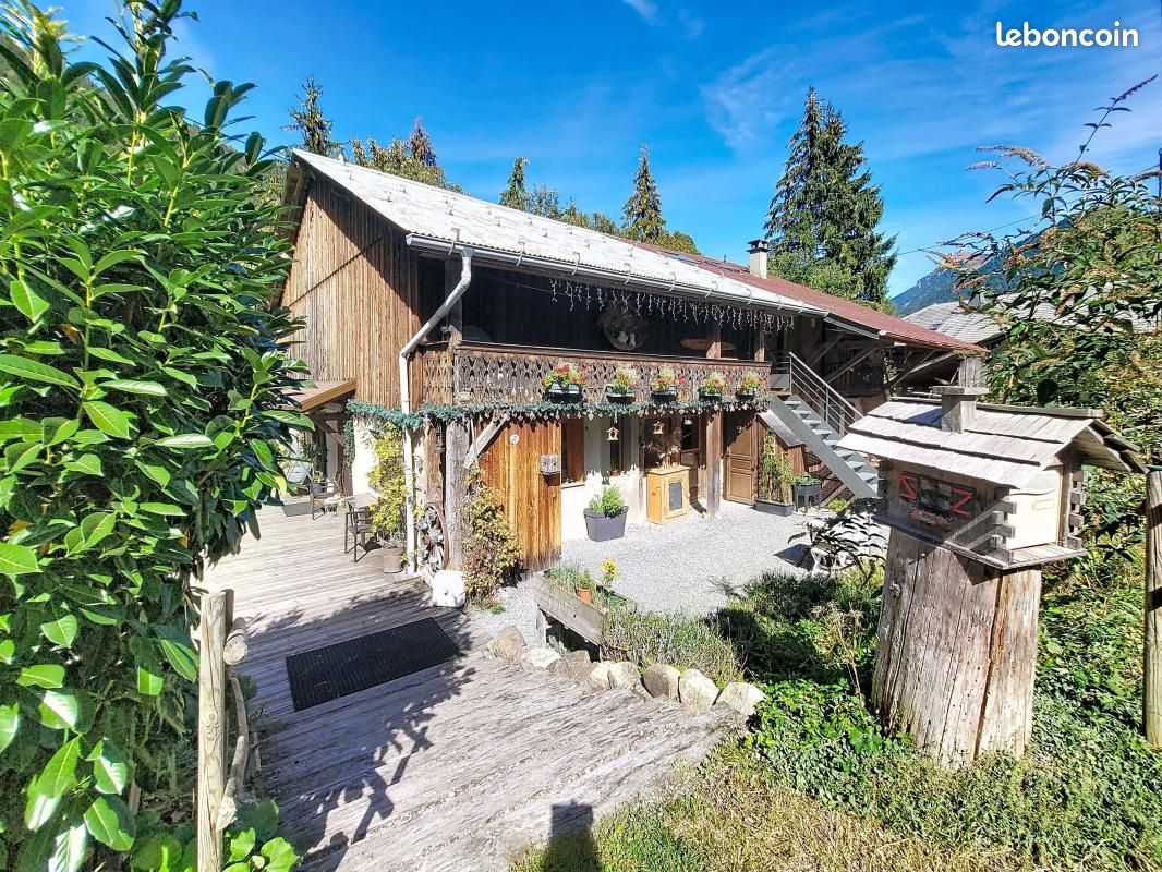 Maison 5 pièces 221 m² · à Saint-Jean-d'Aulps · 221 m² · 655 000 €