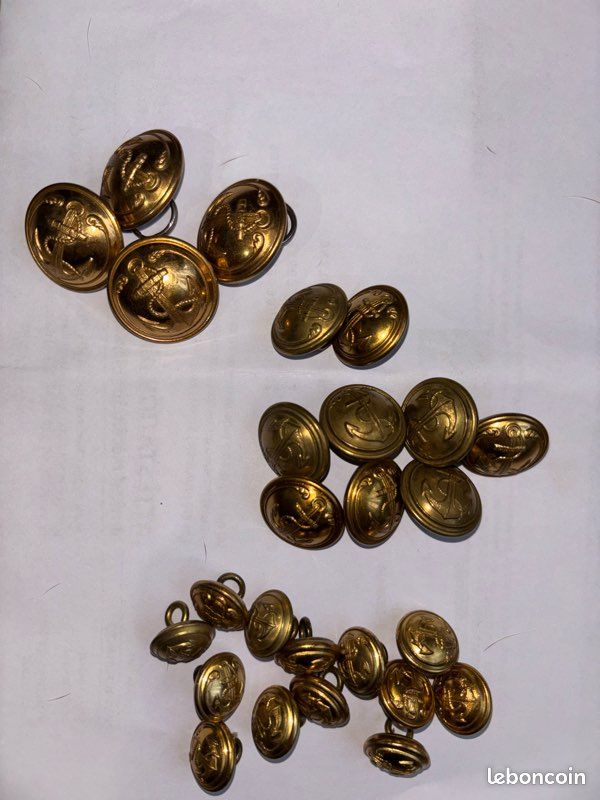 Lot De Boutons Anciens à Collectionner - Celluloïd - Occasion - Pour Créations Ou Décoration