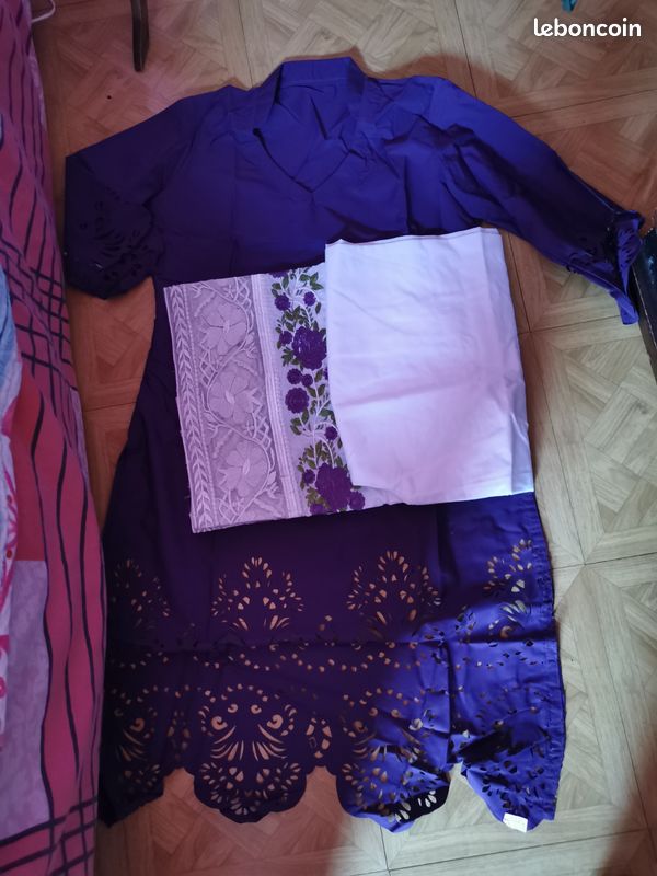 Tunique bleue et pantalon M (image 1)