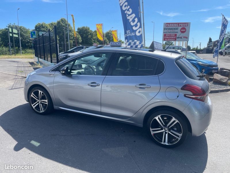 Peugeot 208 1.2 PURETECH 110CH E6.C GT LINE S&S 5P (image 2)