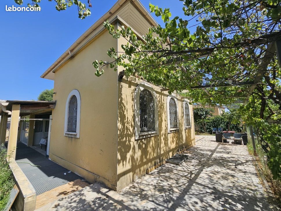 Maison 8 pièces 228 m² · à Juvignac · 228 m² · 599 000 €