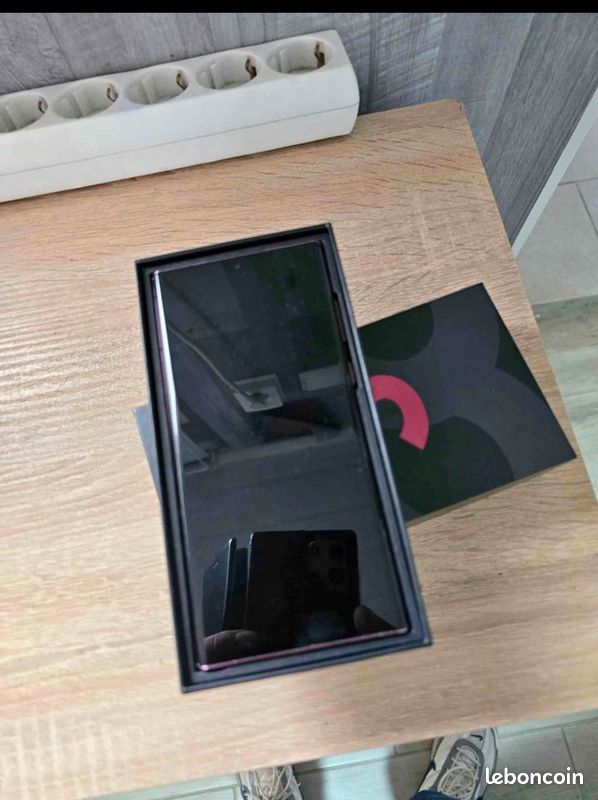 Samsung Galaxy S22 Ultra 128 Go (image 1)