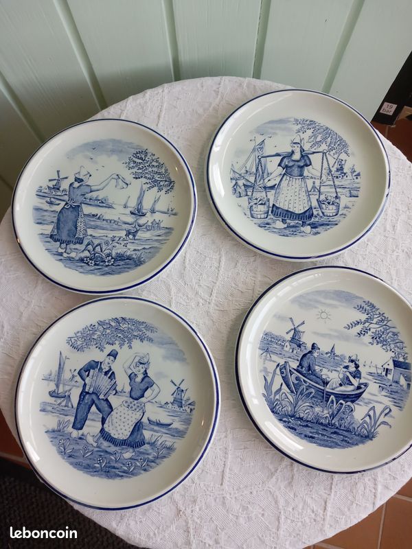 Assiettes à Pain " décor de Delft " par Boch lot de 4 (image 1)