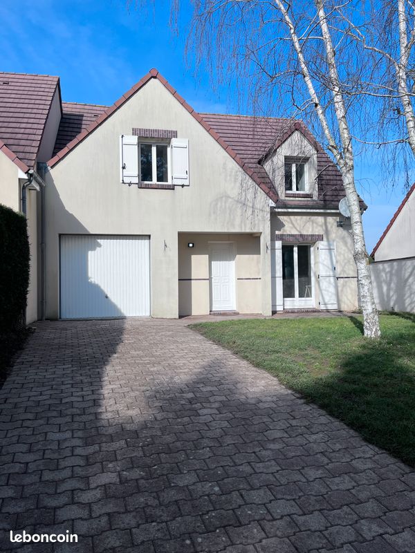 Maison 5 pièces 115 m² · à Chartres · 115 m² · 1 090 €/mois