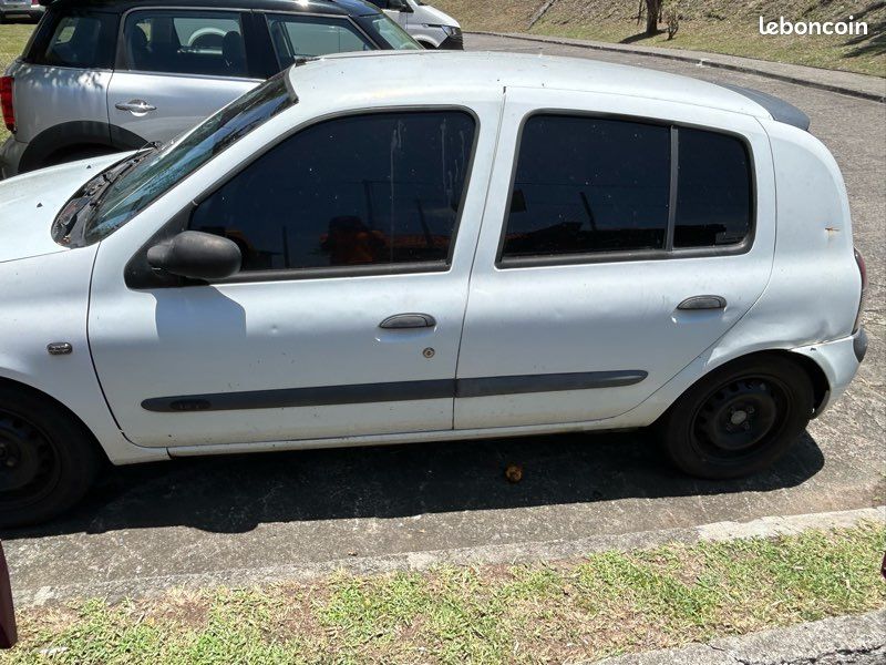 Clio 2 (image 2)