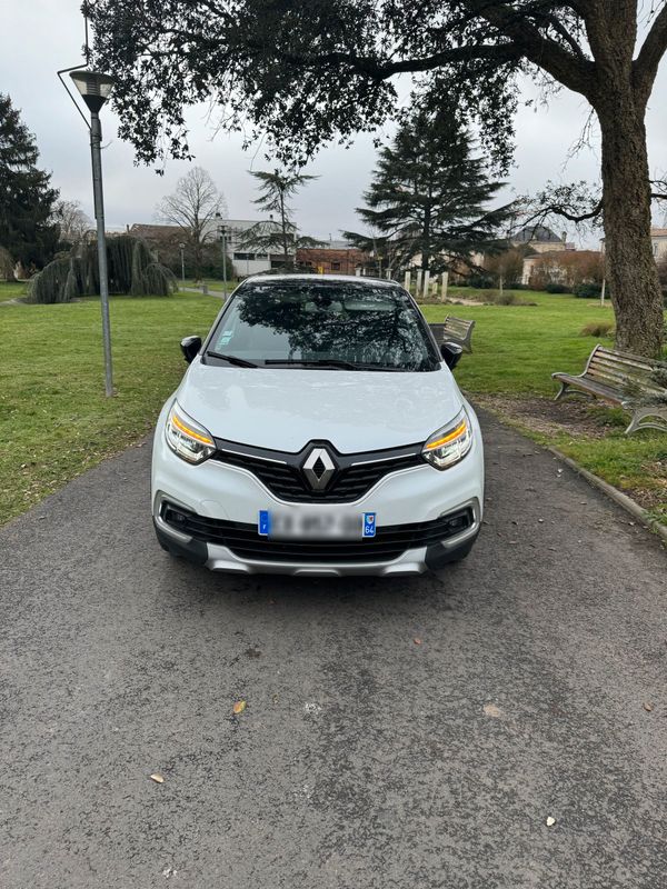 Annonce Renault clio iv (2) 0.9 tce 90 business 2018 ESSENCE occasion -  Merignac - Gironde 33