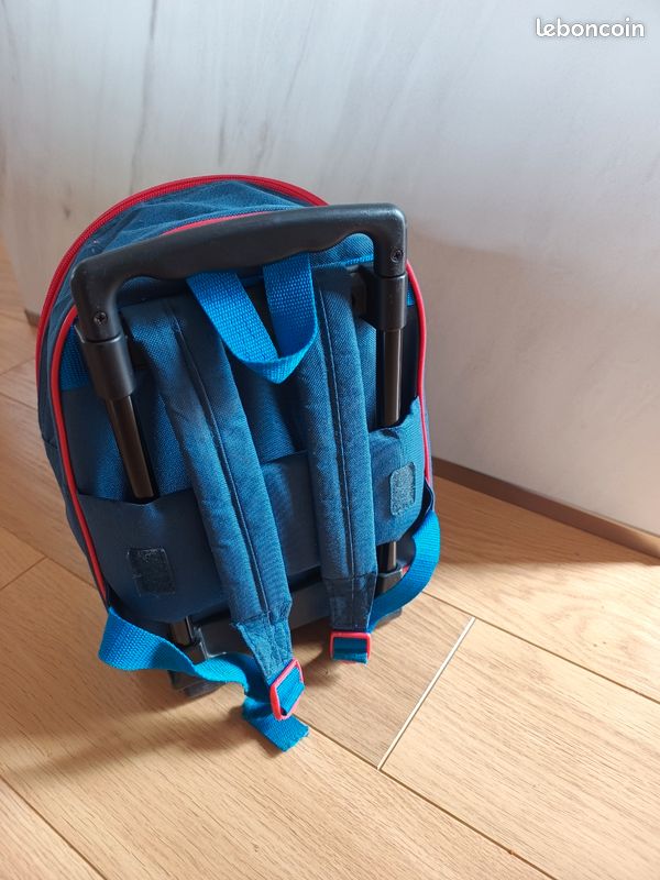 Sac à dos à roulette 3D Spiderman (image 2)