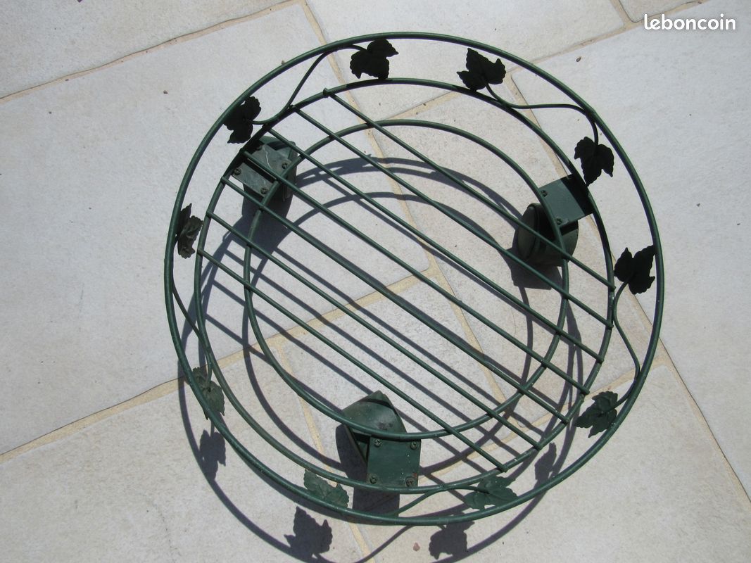 Support pour pot de fleurs vert en acier diametre 38 cm PRIX 10 euros (image 1)