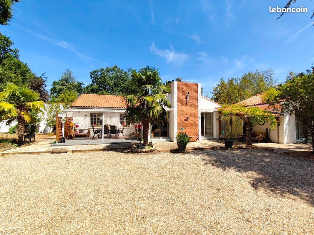 Maison 6 pièces 144 m² · à Saint-Aignan-Grandlieu · 144 m² · 330 000 €