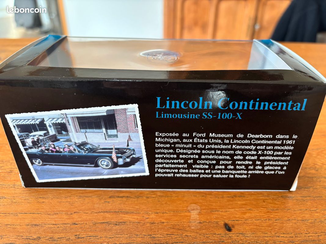 Miniature Lincoln Continental Limousine 1/43 - Marque IXO, Modèle CL C033, Neuf