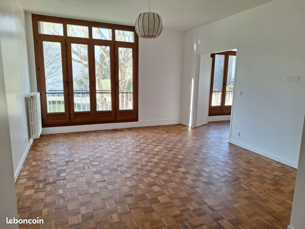 Appartement 3 pièces 82 m² · à Châtillon · 81,8 m² · 1 698 €/mois