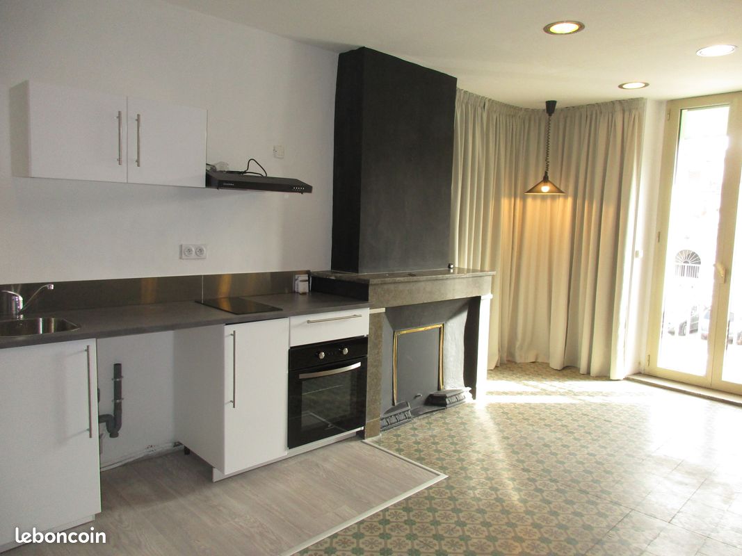Appartement 1 pièce 30 m² · à Pont-Saint-Esprit · 30 m² · 400 €/mois