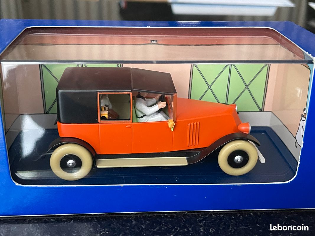 Voiture Miniature Taxi Rouge Tintin (Le Crabe Aux Pinces D'or) - Atlas 1:43, Renault - 2005