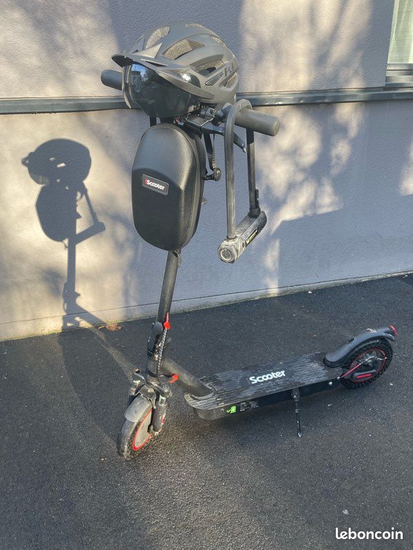 Trottinette électrique + Antivol Michelin U + Casque (image 2)