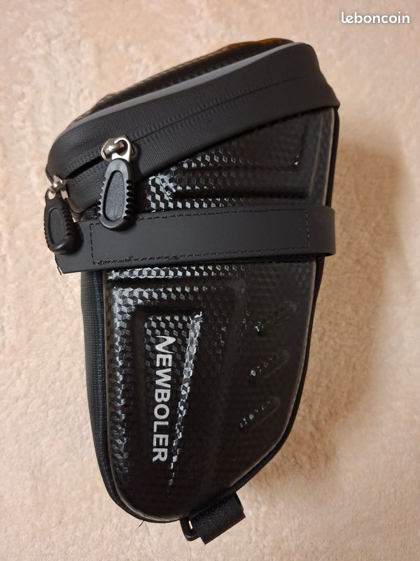 Sacoche de vélo neuve étanche et rigide (image 9)