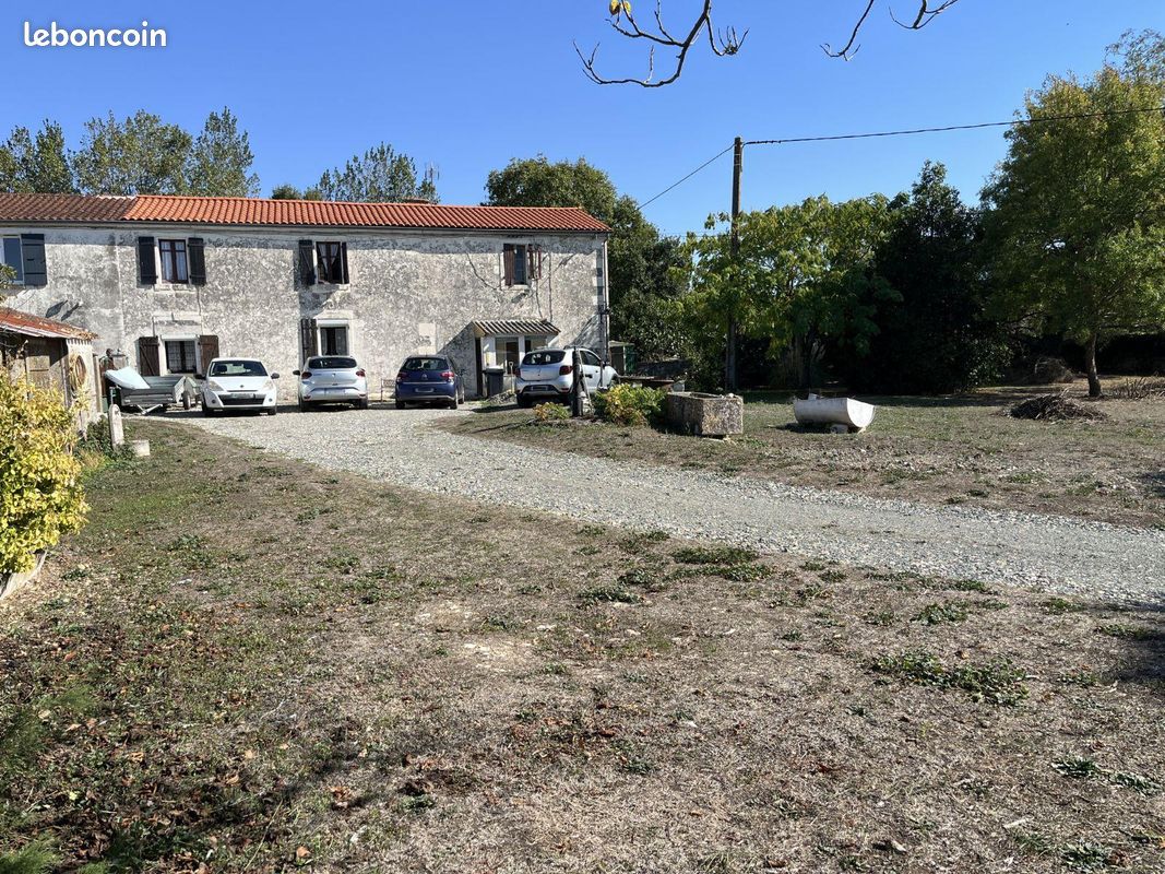 Maison 8 pièces 136 m² · à Dompierre-sur-Mer · 136 m² · 332 800 €