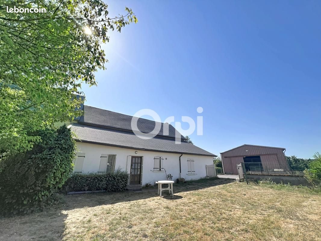 Maison 8 pièces 168 m² · à Espinasse · 168 m² · 99 000 €