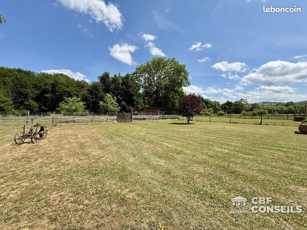 Maison 9 pièces 270 m² · à Courpière · 270 m² · 322 000 €