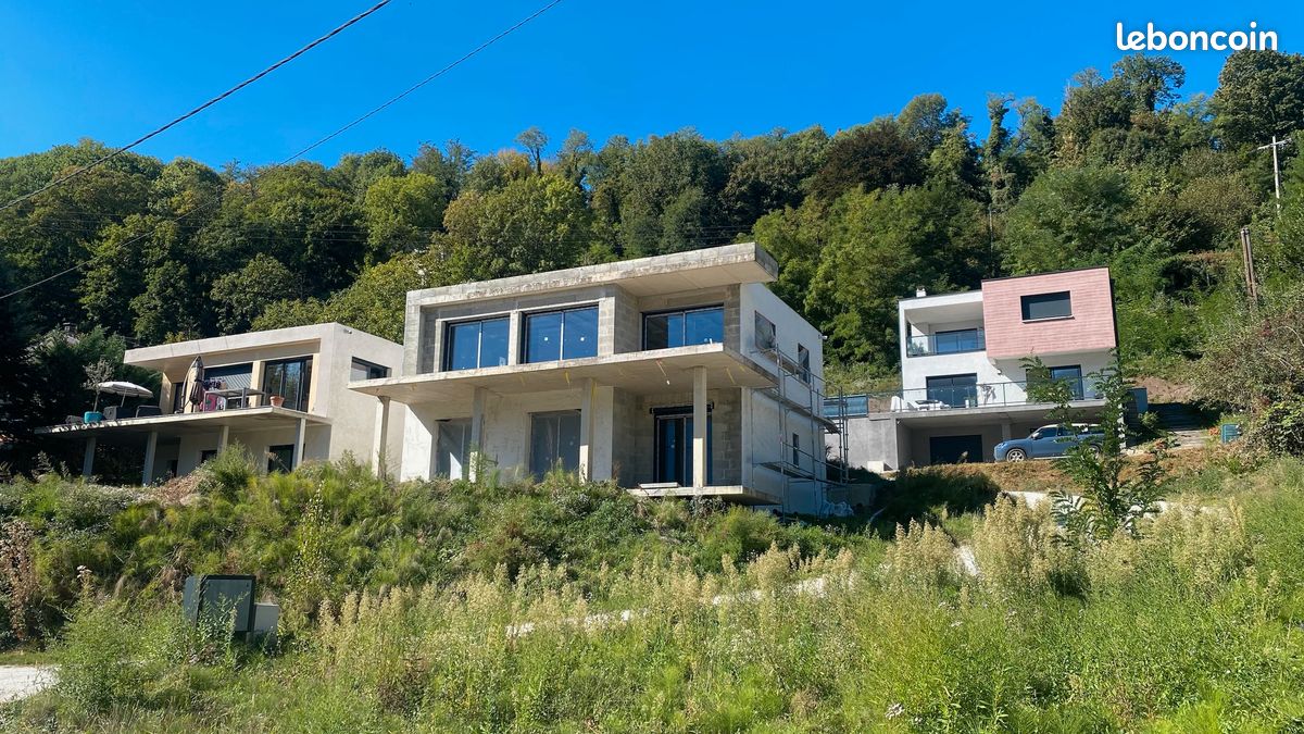 Maison 5 pièces 127 m² · à Tresserve · 126,6 m² · 469 000 €
