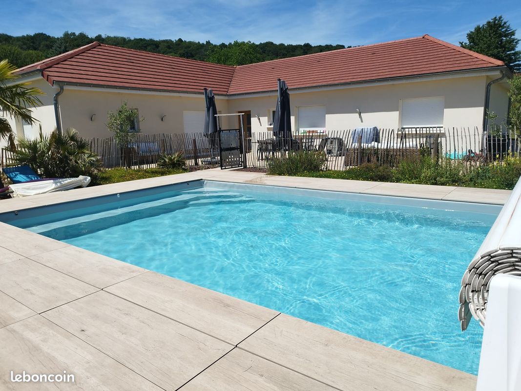 Maison 7 pièces 177 m² · à Domblans · 177 m² · 500 000 €