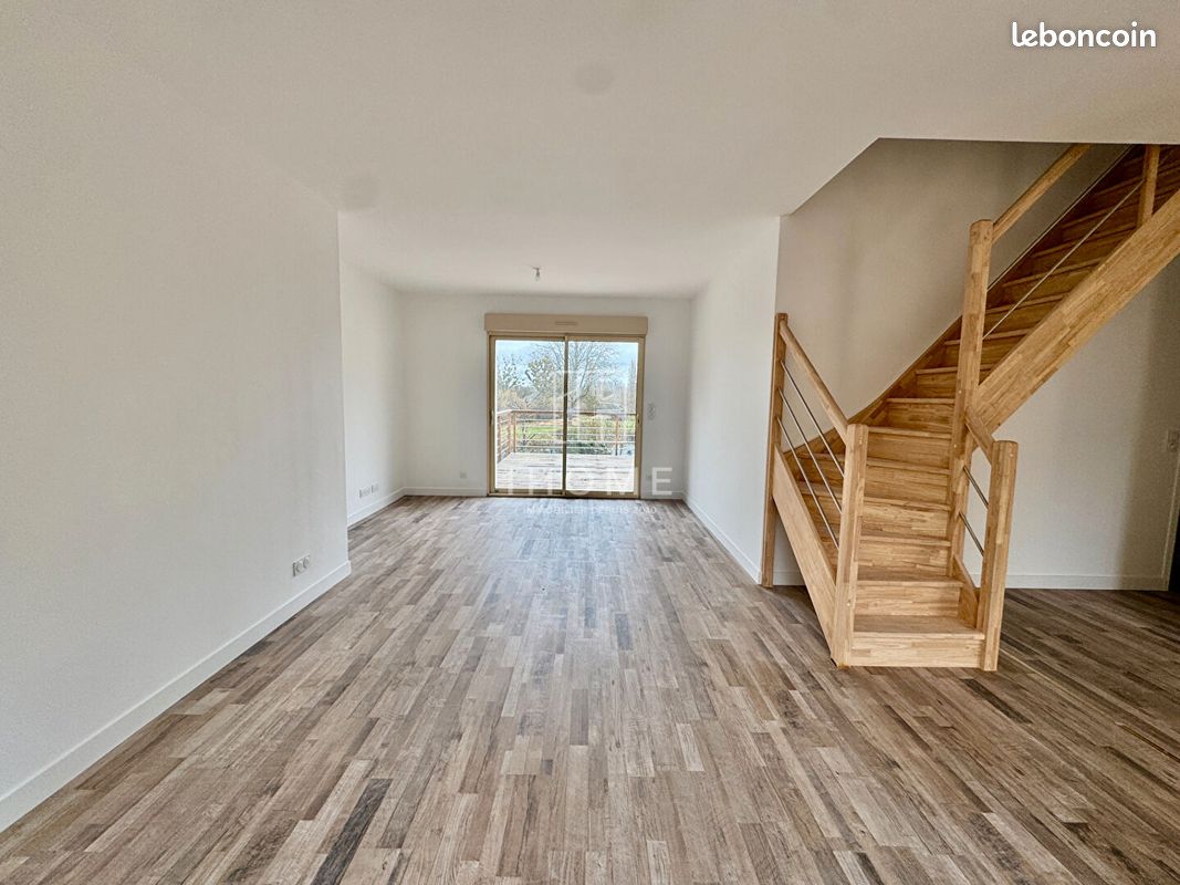 Maison 6 pièces 122 m² · à Connerré · 122 m² · 920 €
