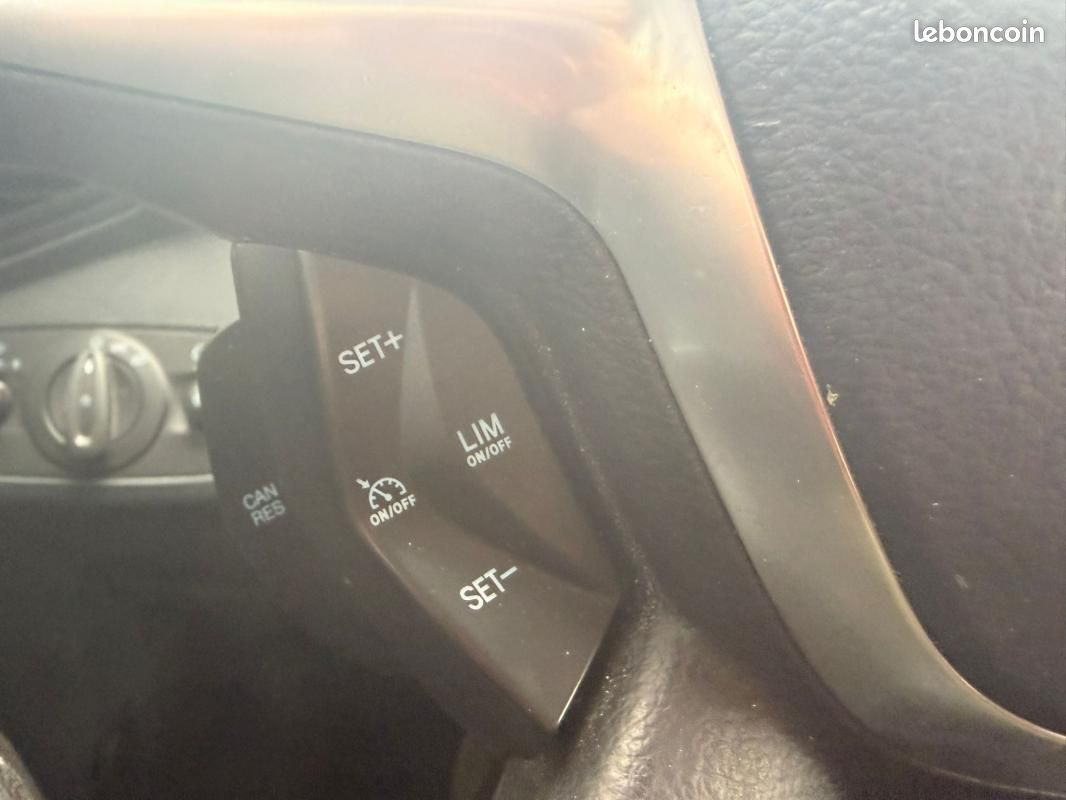 Ford C-Max 2.0 TDCi 115ch EDITION POWERSHIFT (image 9)