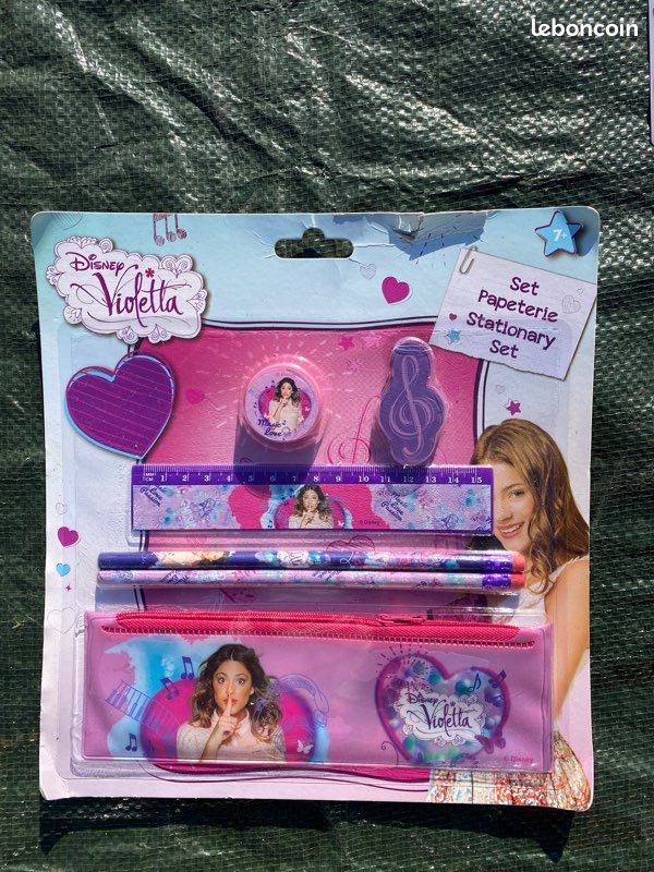 Set de bureau papeterie Violetta Disney (image 1)