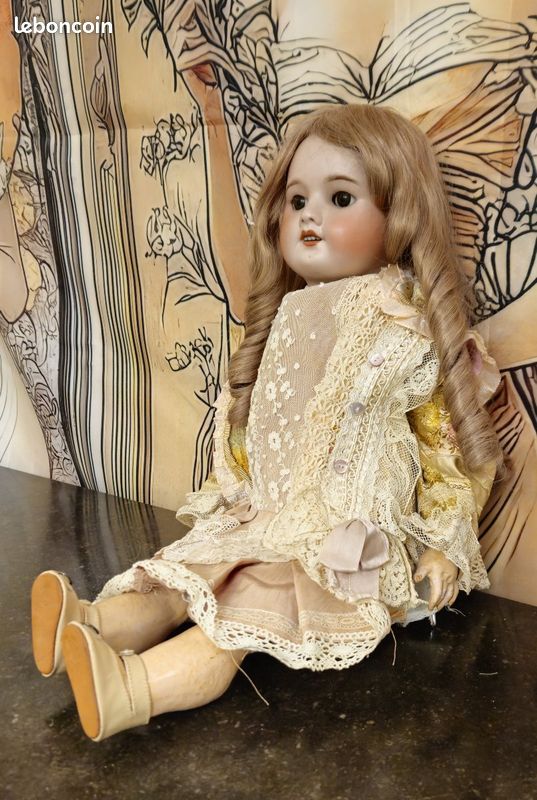 Poupée ancienne UNIS France 301 - 52 cm - tête en biscuit, y