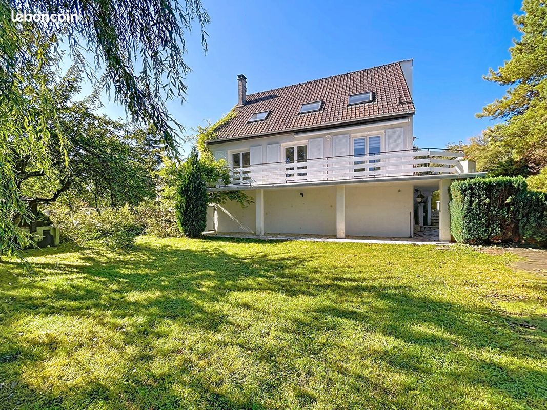 Maison 6 pièces 130 m² · à Beynes · 130 m² · 420 000 €