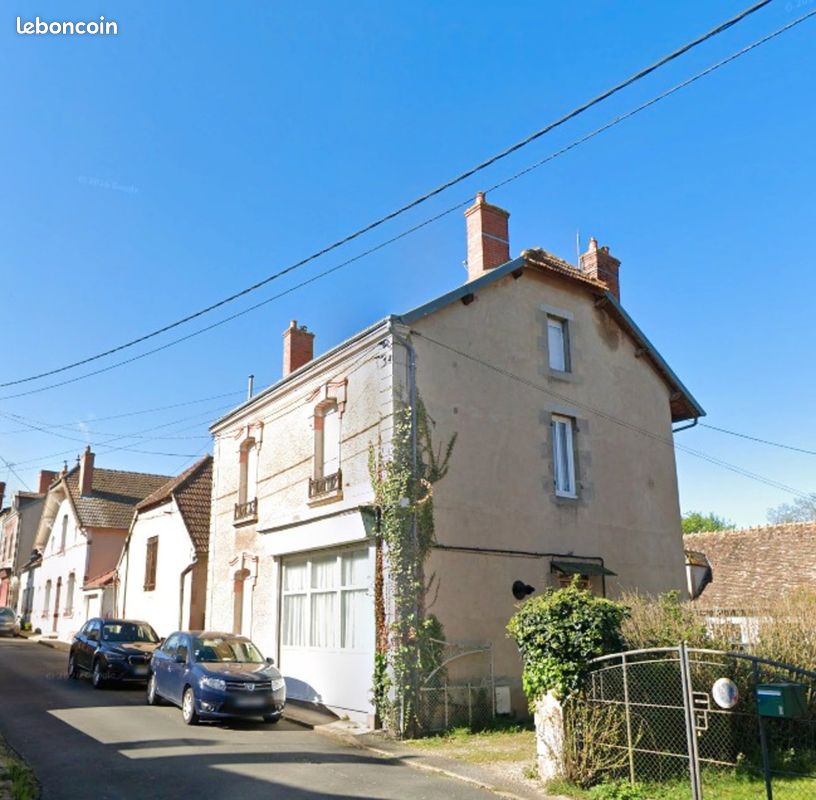 Maison 8 pièces 135 m² · à Vallon-en-Sully · 135 m² · 99 000 €
