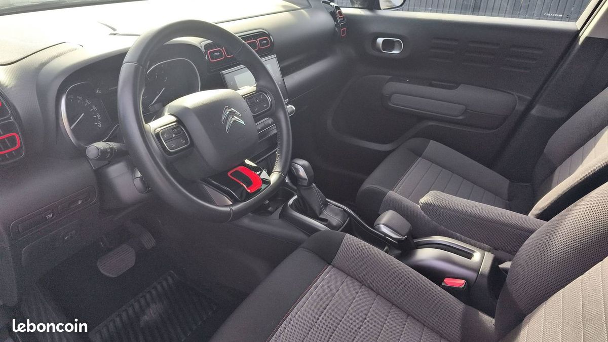 Citroën C3 Aircross 1.2 PureTech 110 EAT6 Shine (image 8)