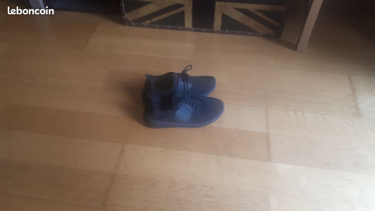 Chaussures noir pointure 36 (image 3)