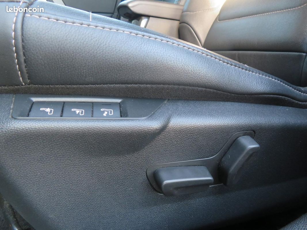CITROEN C4 1.5 BlueHDi 16V - 130 S&S - BV EAT8 BERLINE Shine Pack (image 6)