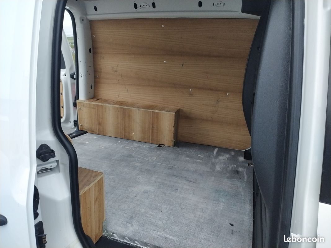 15825 HT - VOLKSWAGEN Caddy 4 Motion TDI 122 Business Line Plus GPS 4x4 2 L - 10/2020 - 107309 kms (image 5)