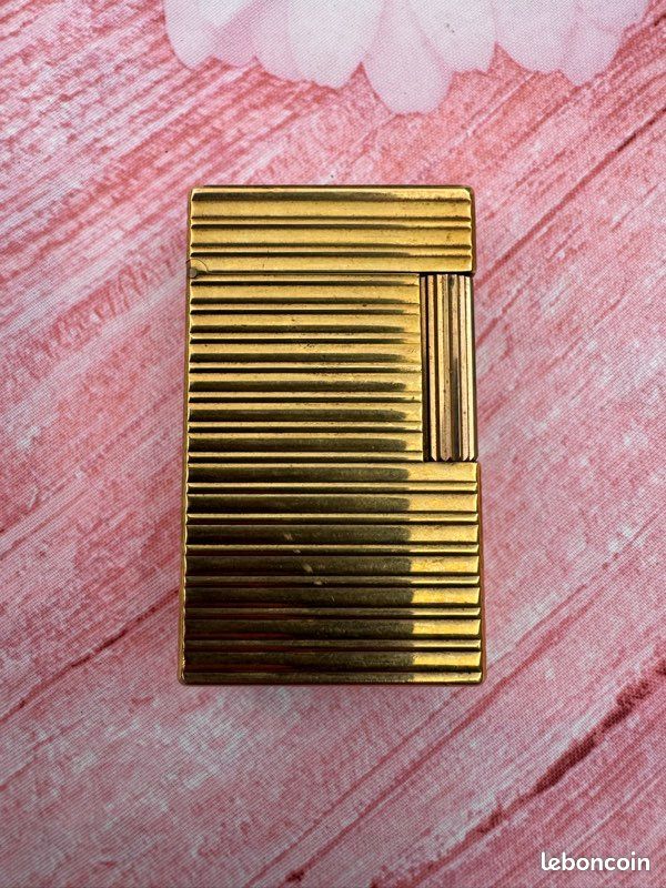 Briquet plaqué OR ST-DUPONT Paris (image 1)