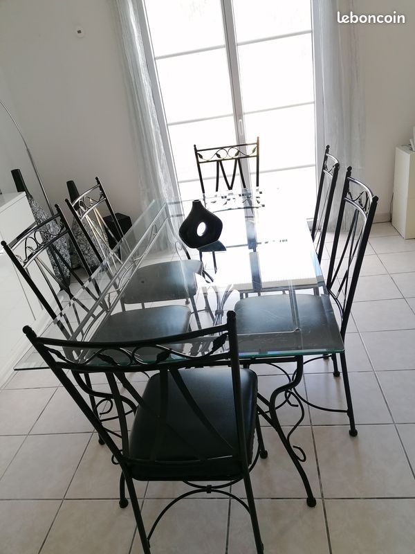 Table à Manger en Verre et Fer Forgé Doré - 120x120x77 cm