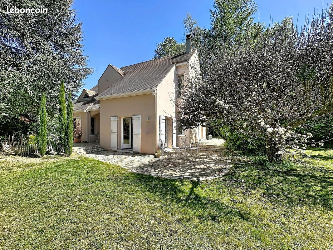 Maison 6 pièces 180 m² · à Héricy · 180 m² · 574 000 €