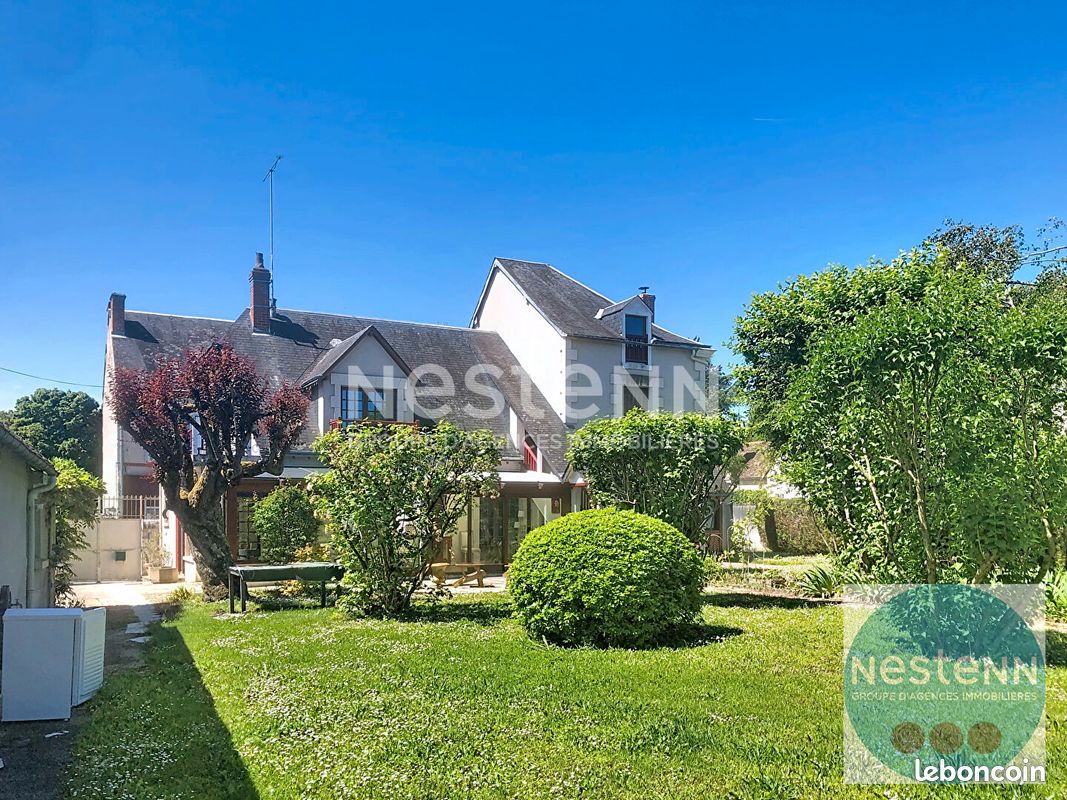 Maison 12 pièces 265 m² · à Cellettes · 265 m² · 331 500 €