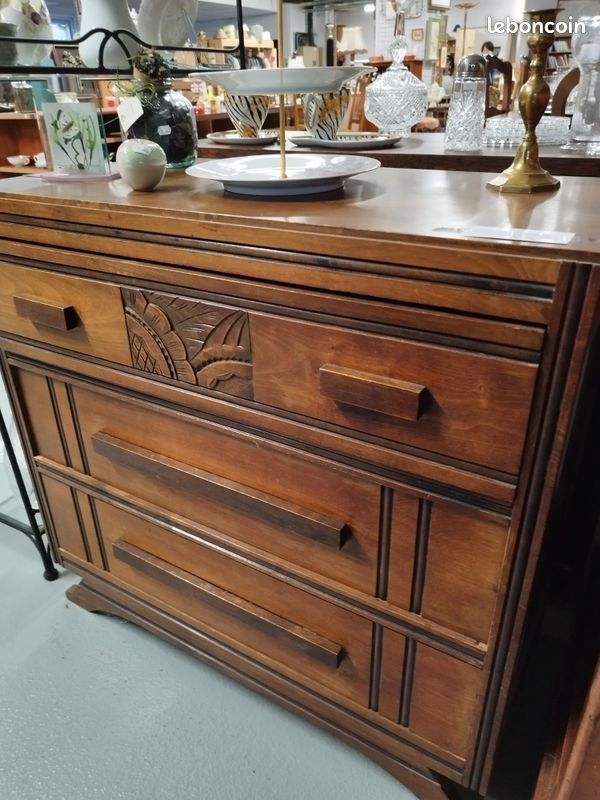 Commode arbalète style Louis XIV - Noyer massif