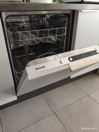 Lave-vaisselle encastrable Panier HS (image 1)