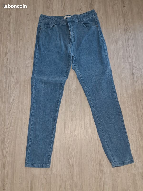 Pantalon velours bleu t42 (image 2)