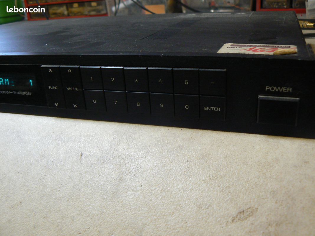 Roland GM-70 (image 2)