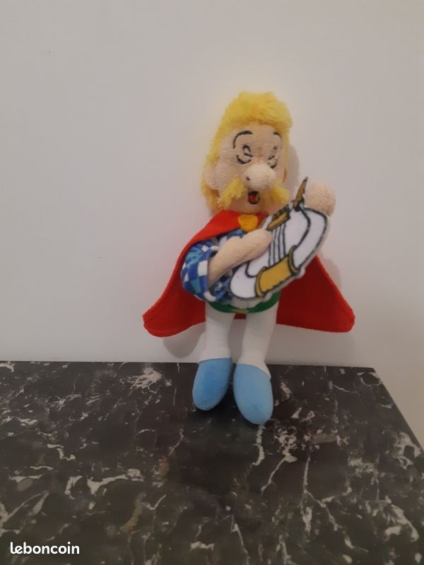 Peluche assurancetourix (image 1)