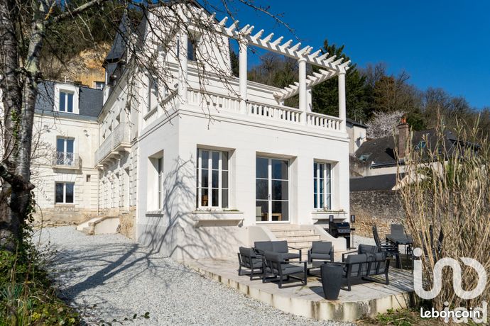 Maison 7 pièces 277 m²