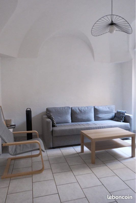Appartement 2 pièces 45 m² · aux Vans · 45 m² · 400 €/mois